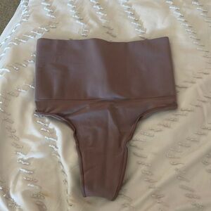Skims Core Control Thong